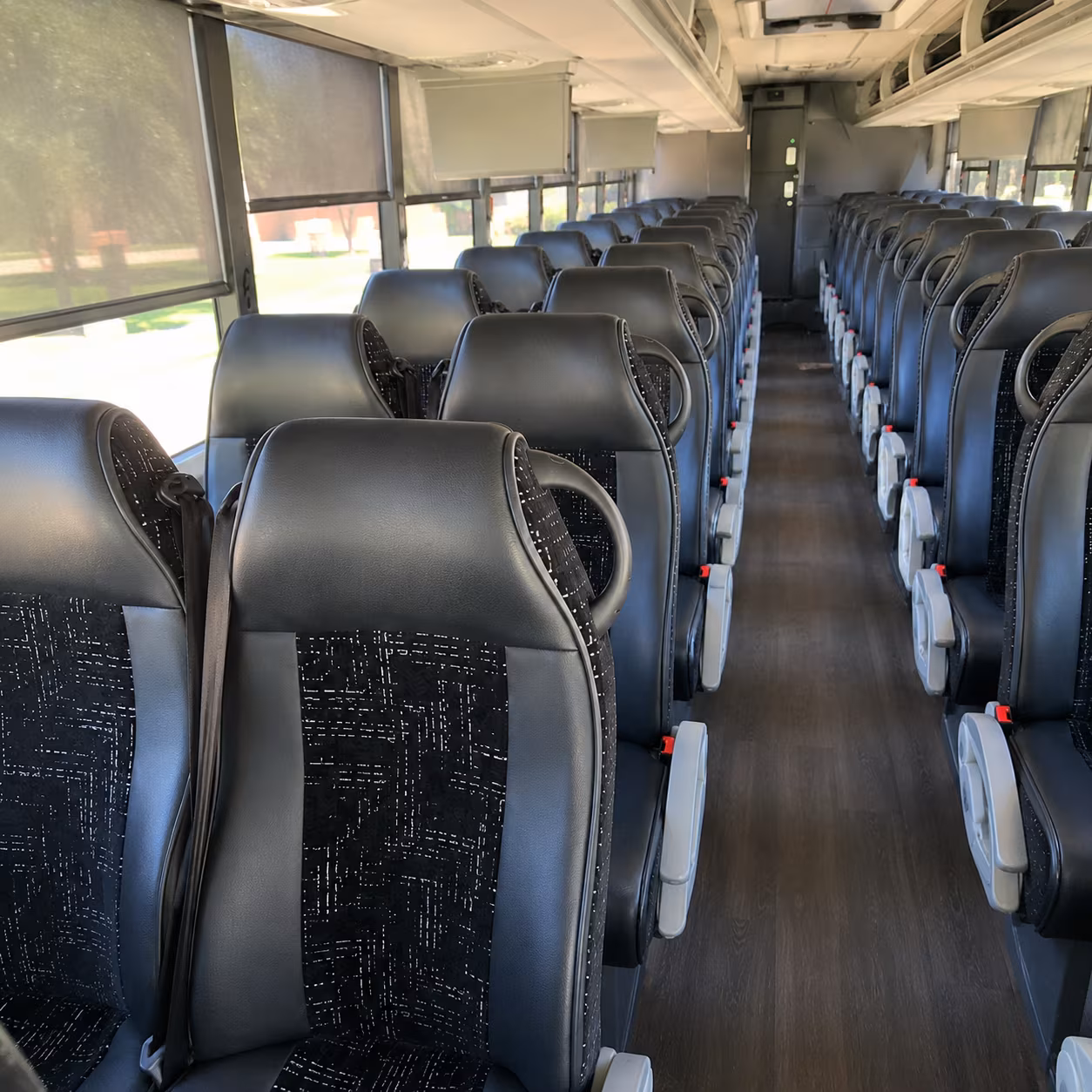 book the perfect ride for your next airport transfer 4