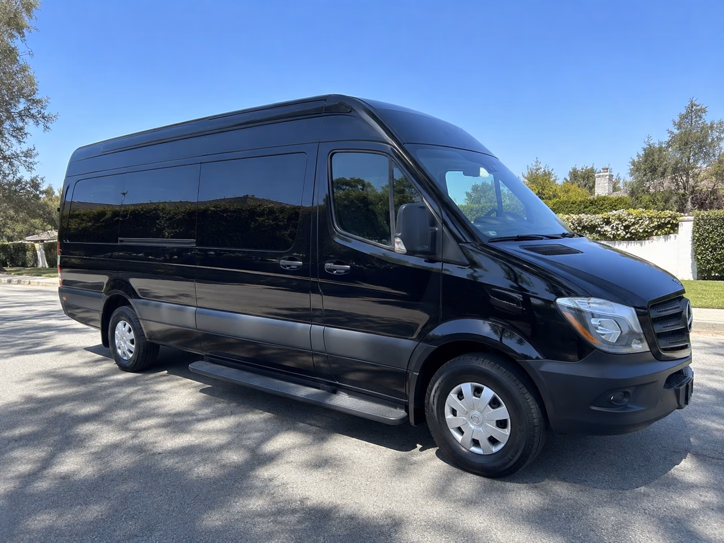 book the perfect ride for your next prom 2