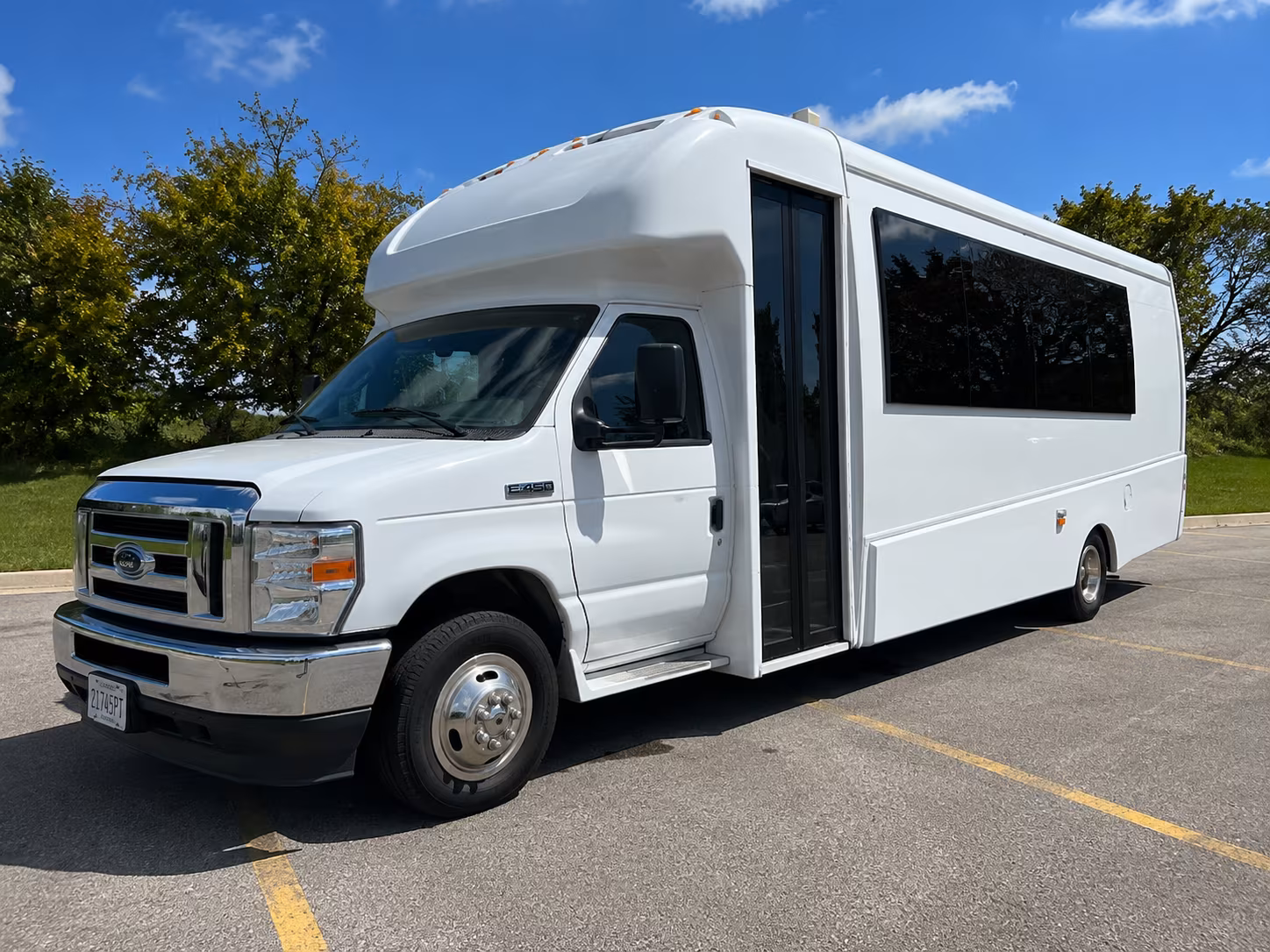 bus rentals for wine tours connecting corona to san diego wine country