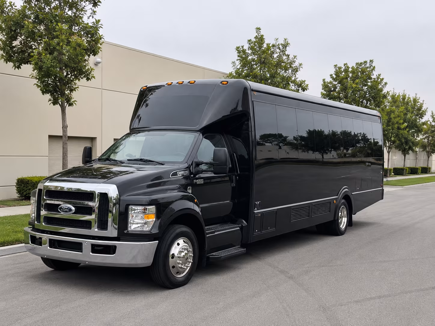 buses for multi stop and full day field trip itineraries around southern california