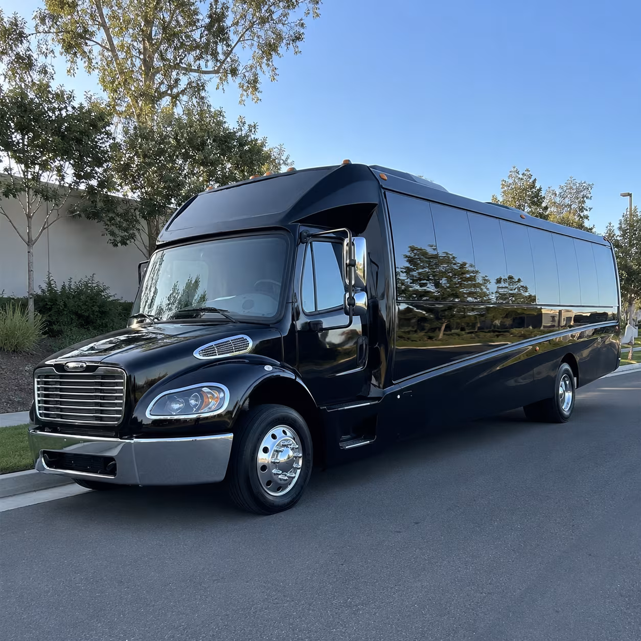 corona 28 passenger minibus
